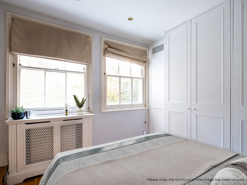2 bed flat for sale in Claverton, London SW1V, £750,000