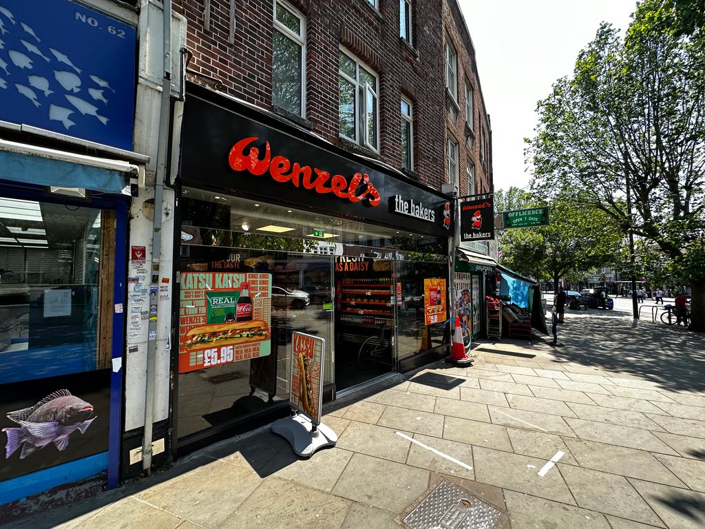 Retail premises to let in The Broadway, Greenford UB6, £35,000 pa