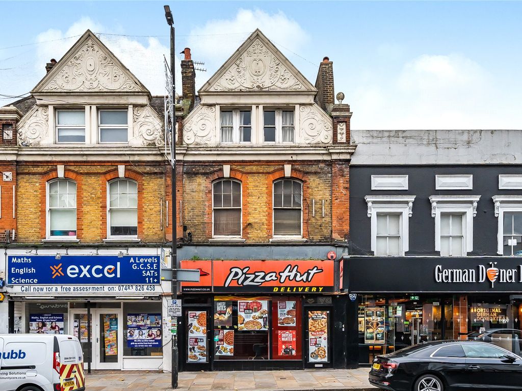 1 bed flat for sale in High Street, London SE20, £160,000