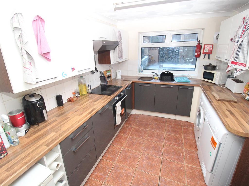 3 bed terraced house to rent in Birchwood Avenue, Treforest, Pontypridd CF37, £900 pcm