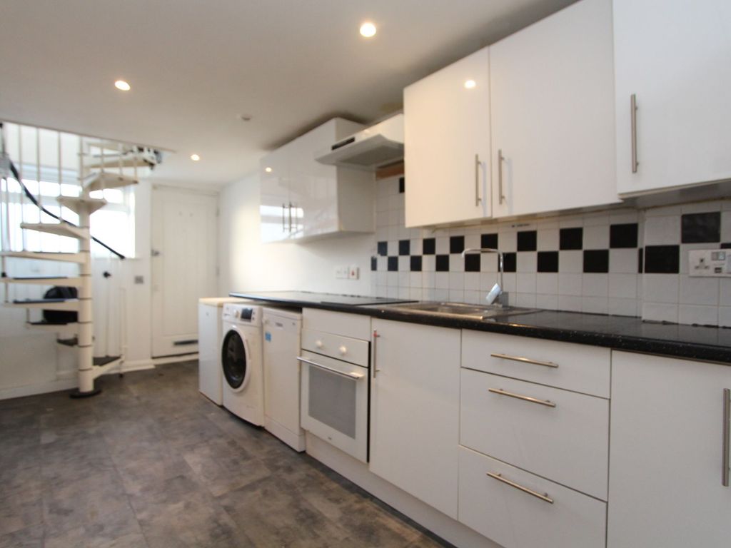 1 bed terraced house for sale in Angus Gardens, London NW9, £225,000