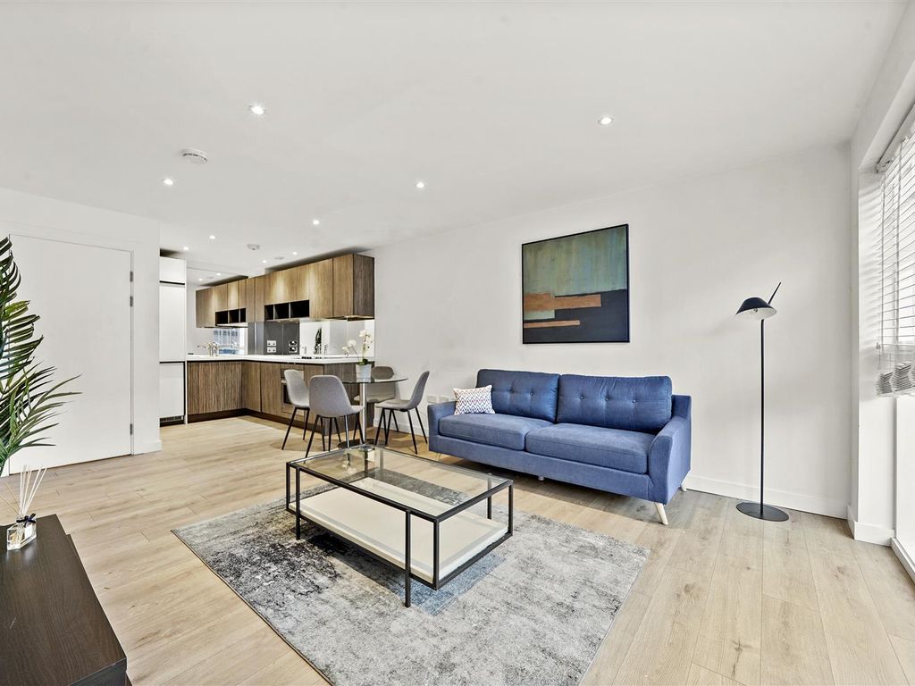 1 bed flat for sale in Conington Road, London SE13, £260,000
