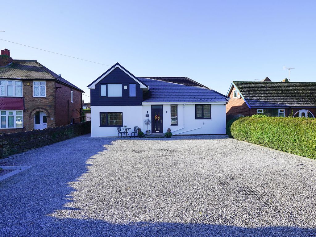 4 bed detached house for sale in Mansfield Road, Creswell S80, £350,000