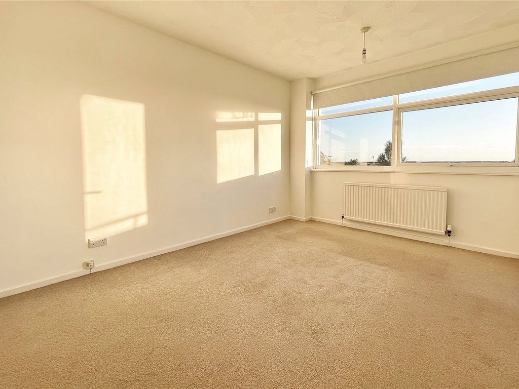 2 bed flat for sale in West Parade, Worthing, West Sussex BN11, £275,000