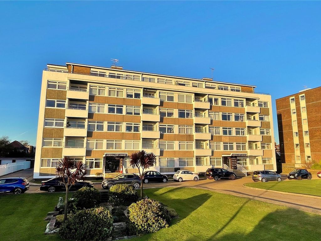 2 bed flat for sale in West Parade, Worthing, West Sussex BN11, £275,000