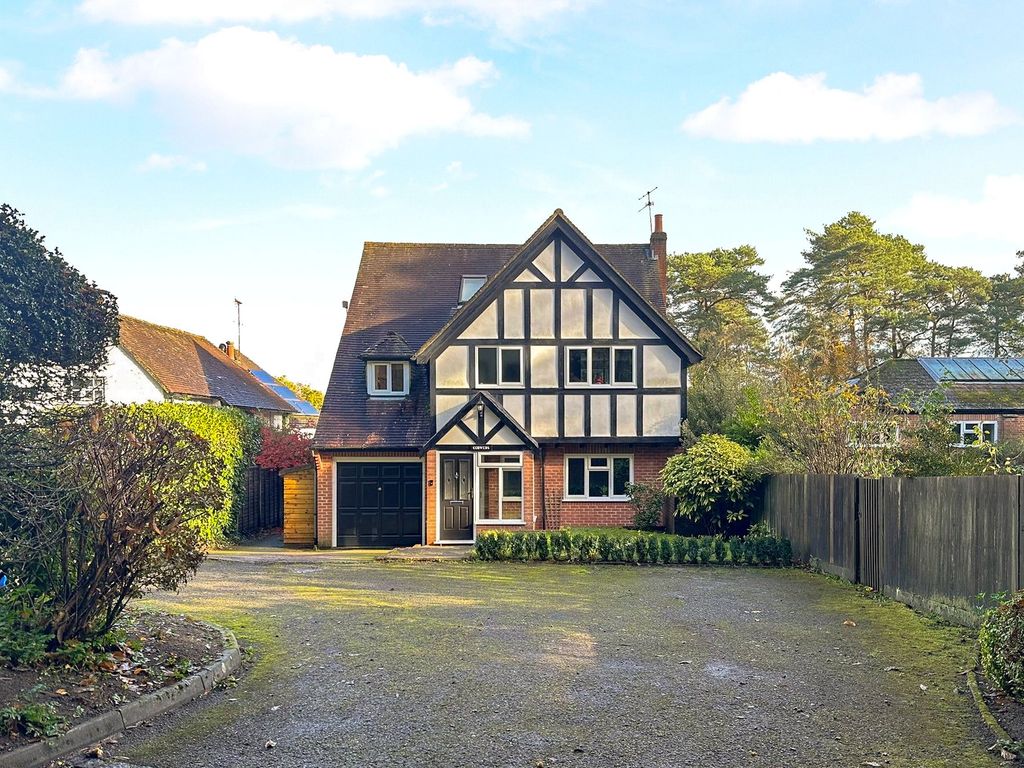 4 bed detached house for sale in Grayshott, Hindhead, Hampshire GU26, £1,100,000