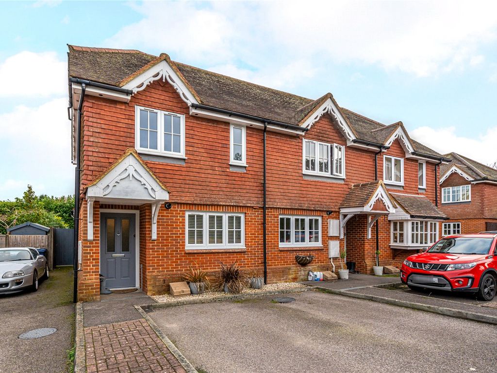 2 bed end terrace house for sale in Writers Close, Hindhead, Surrey GU26, £362,500