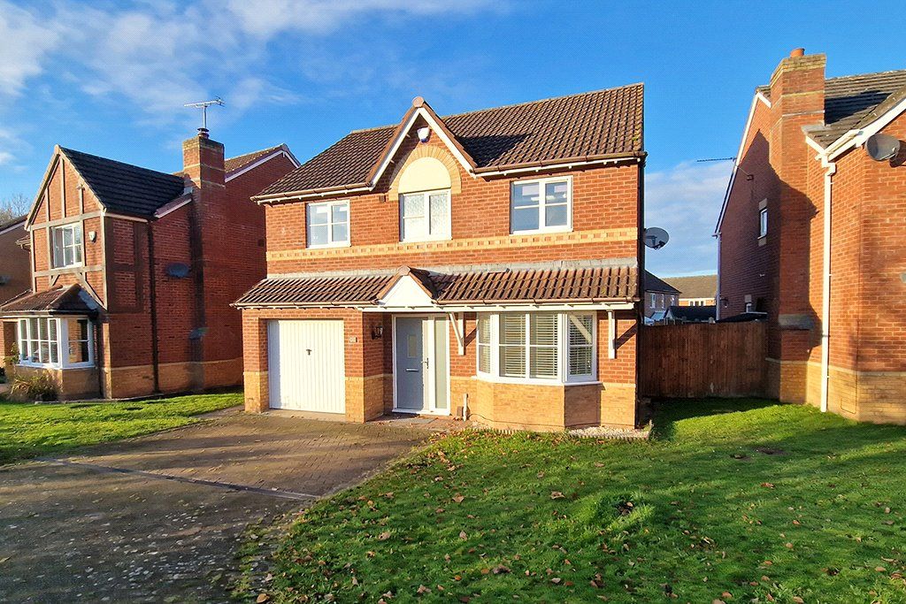 4 bed detached house to rent in Martingale Way, Lawley Bank, Telford, Shropshire TF4, £1,350 pcm