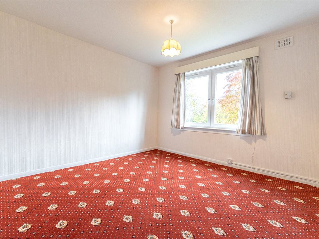3 bed flat for sale in Mortonhall Road, Edinburgh EH9, £390,000