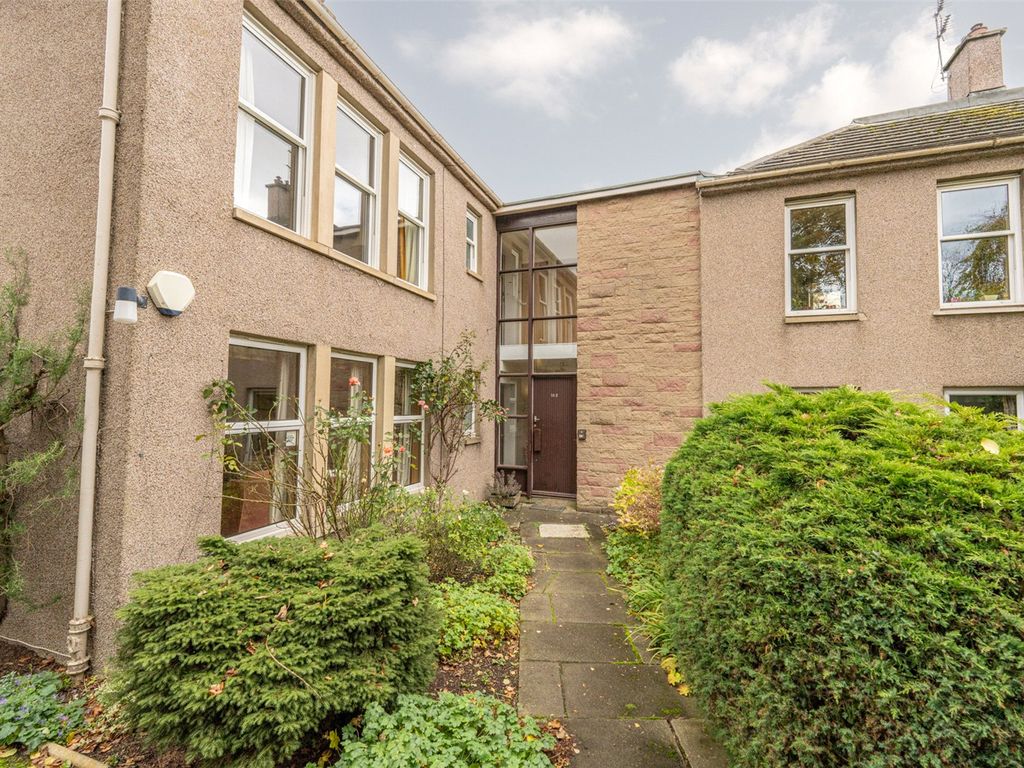 3 bed flat for sale in Mortonhall Road, Edinburgh EH9, £390,000