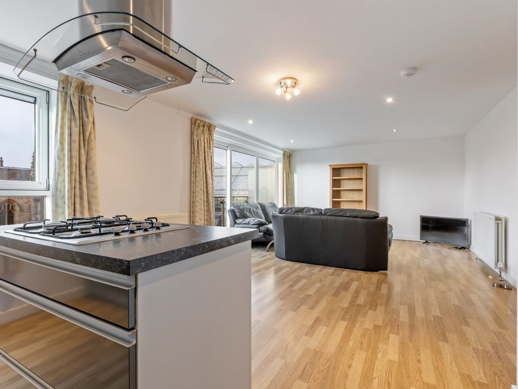 2 bed flat for sale in Dunlop Street, Glasgow G1, £240,000