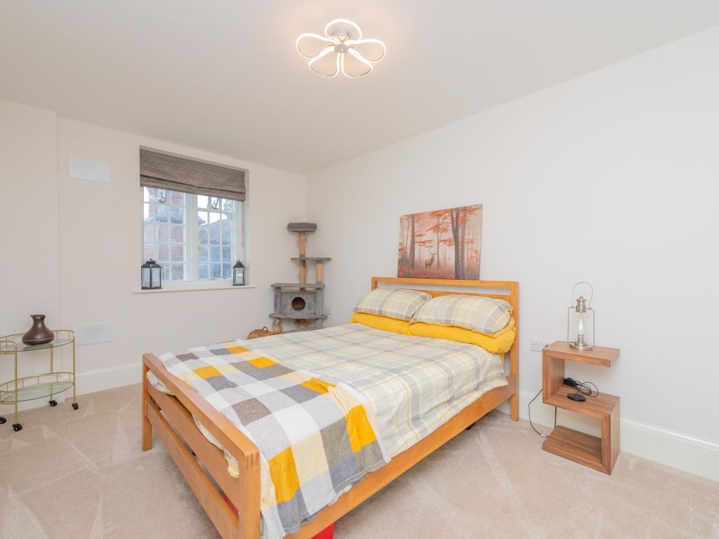 2 bed flat for sale in Leighton Park, Bicton Heath, Shrewsbury, Shropshire SY3, £255,000