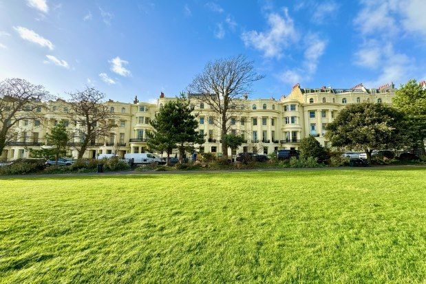 3 bed flat to rent in 50 Brunswick Square, Hove BN3, £2,800 pcm