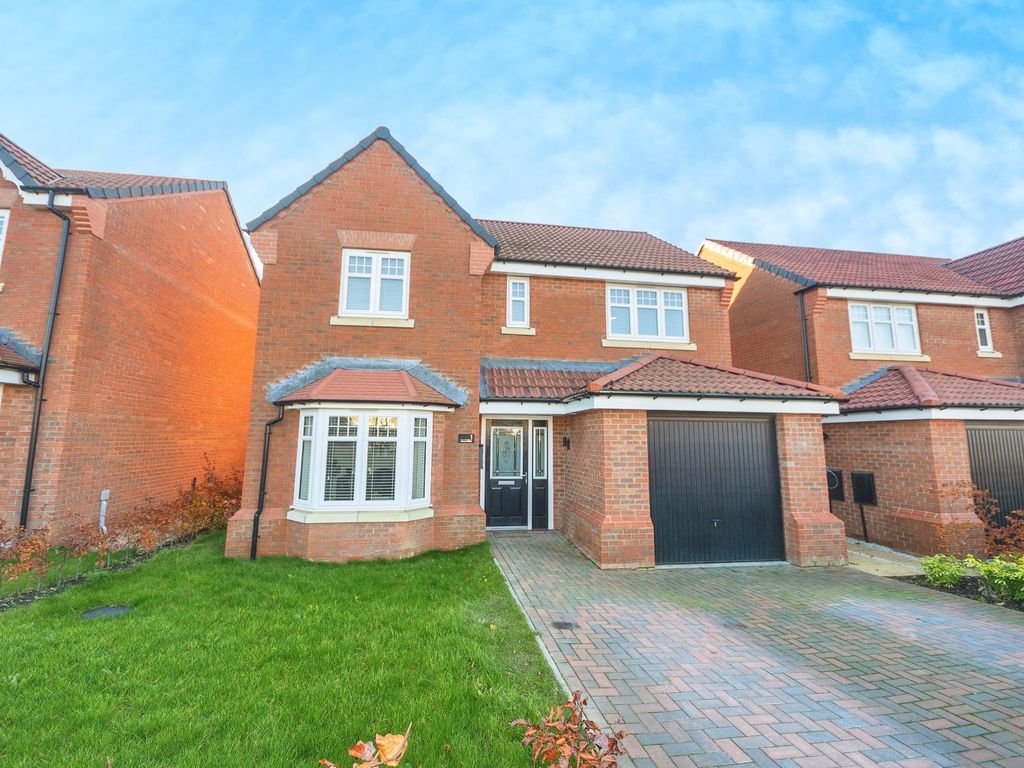 4 bed detached house for sale in Azure Drive, Holmewood, Chesterfield, Derbyshire S42, £325,000