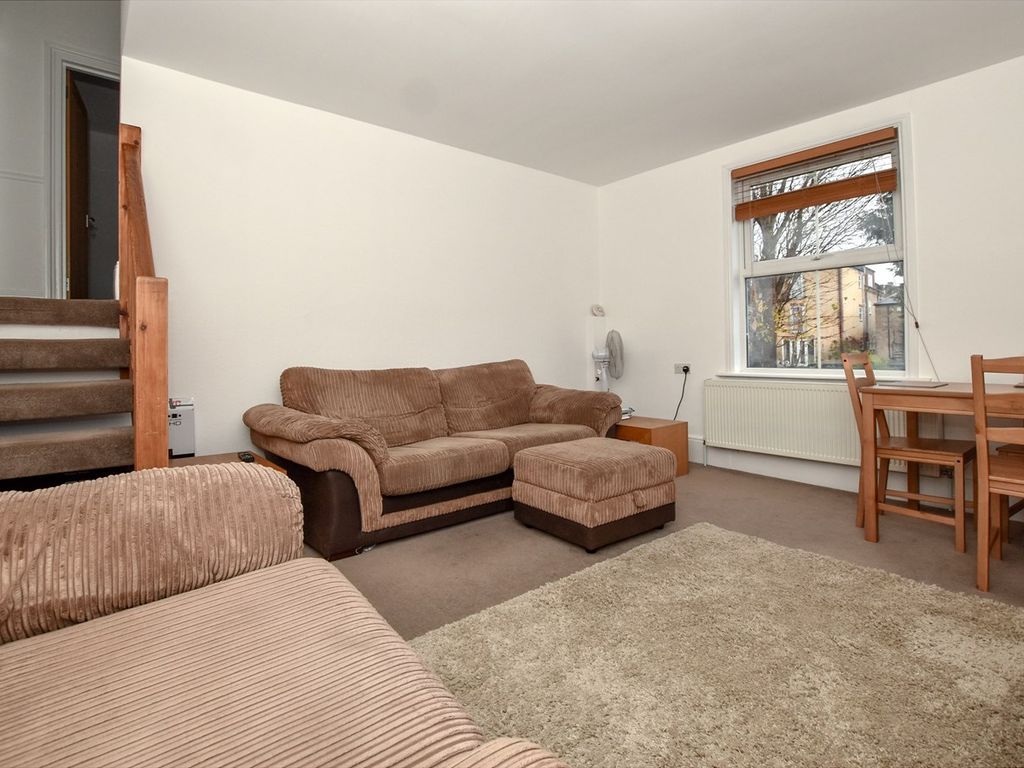 1 bed flat for sale in Bromley Road, Beckenham BR3, £280,000