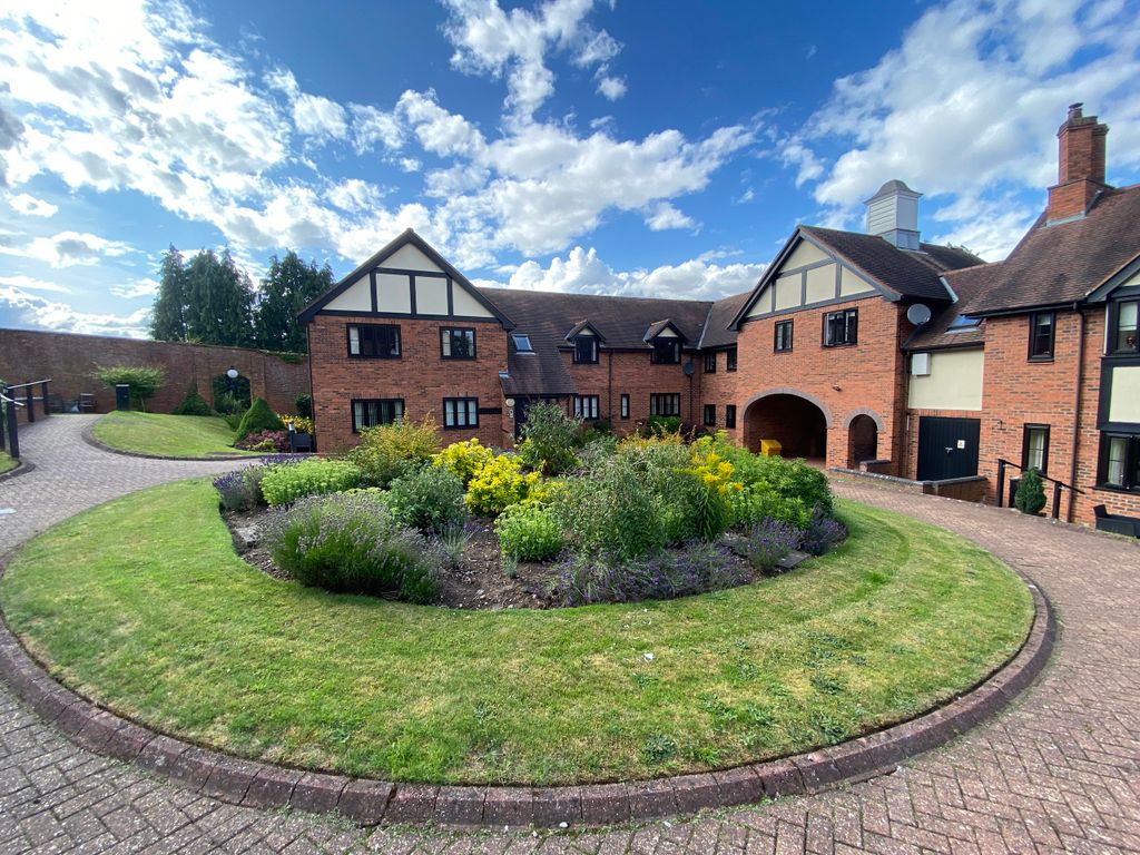 2 bed flat for sale in The Dovecotes, Allesley Hall Drive, Coventry CV5, £149,000