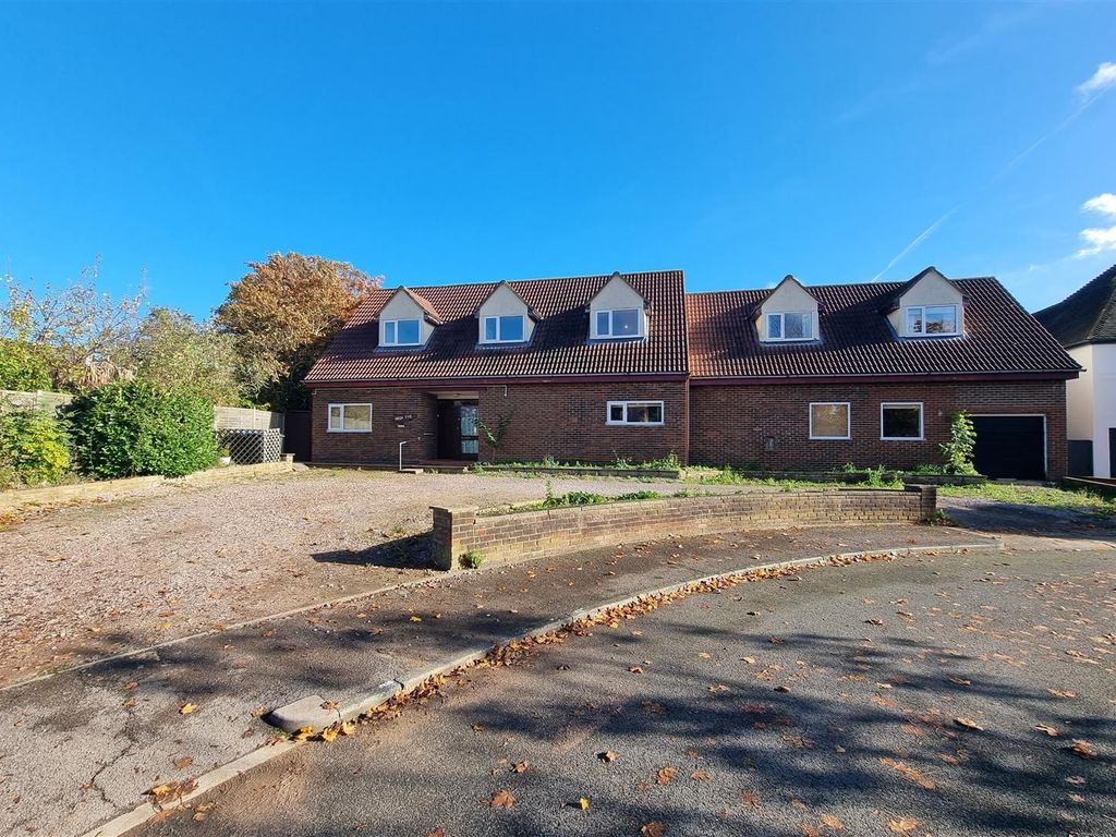 6 bed detached house for sale in Tye Green Village, Harlow CM18, £850,000
