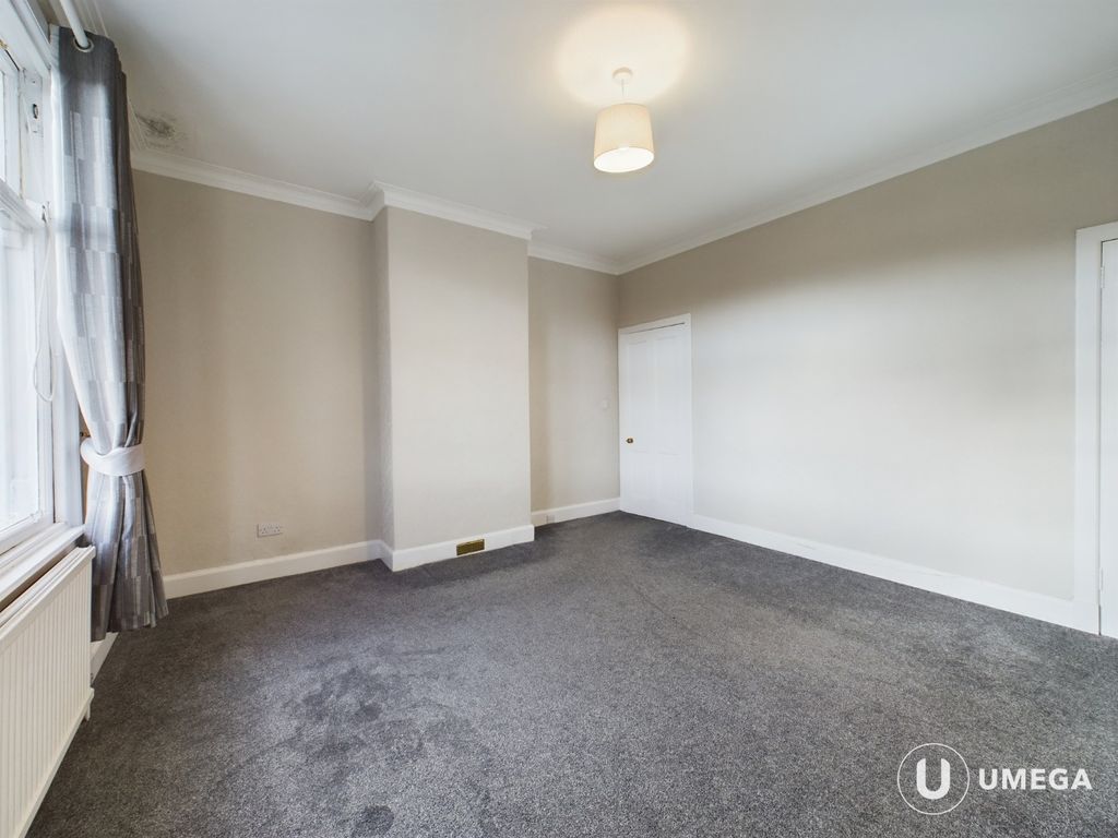 3 bed flat for sale in West Relugas Road, Blackford, Edinburgh EH9, £465,000