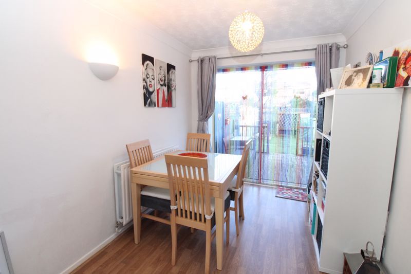 3 bed property for sale in Pyms Close, Great Barford, Bedford MK44, £270,000