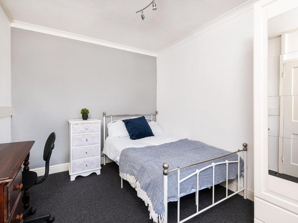 4 bed terraced house for sale in Burnham Road, Bath BA2, £380,000