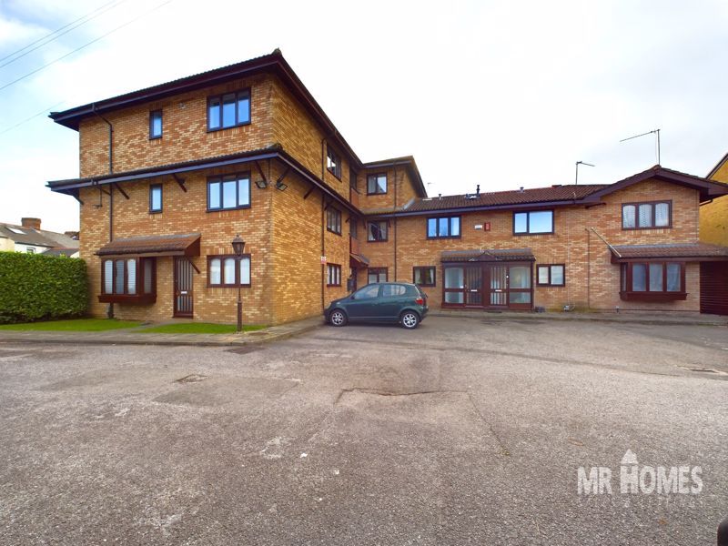 2 bed flat for sale in Clive Mews, Loftus Street, Canton Cardiff CF5, £125,000
