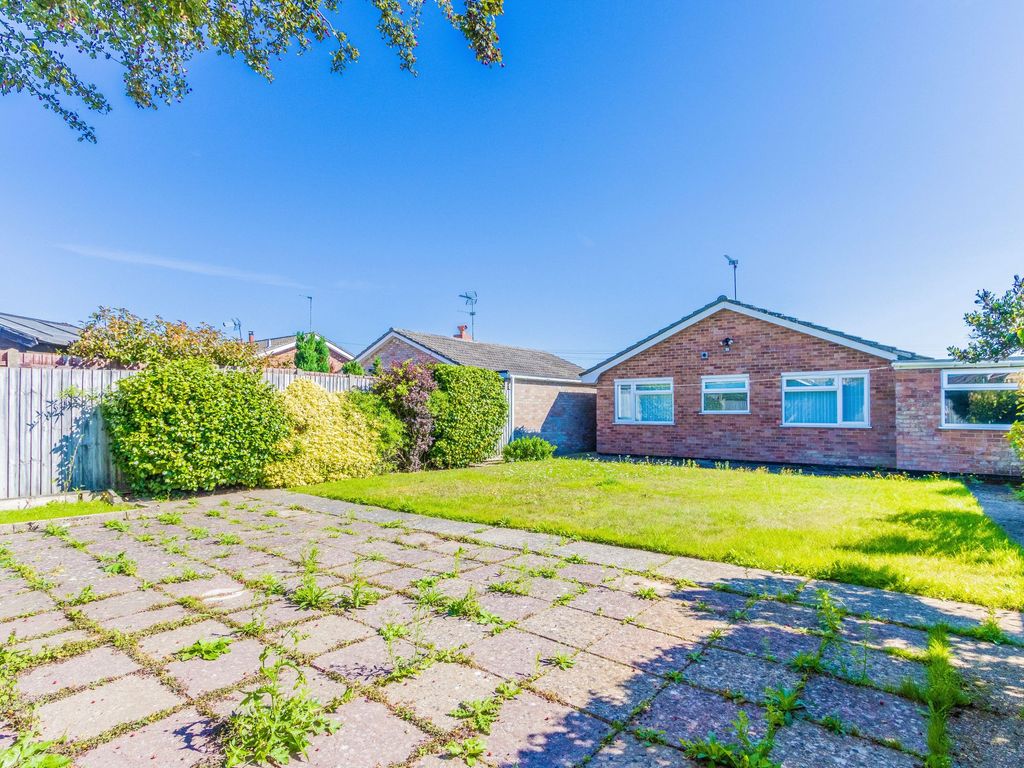 2 bed detached bungalow for sale in Chedgrave Road, Lowestoft NR33, £230,000