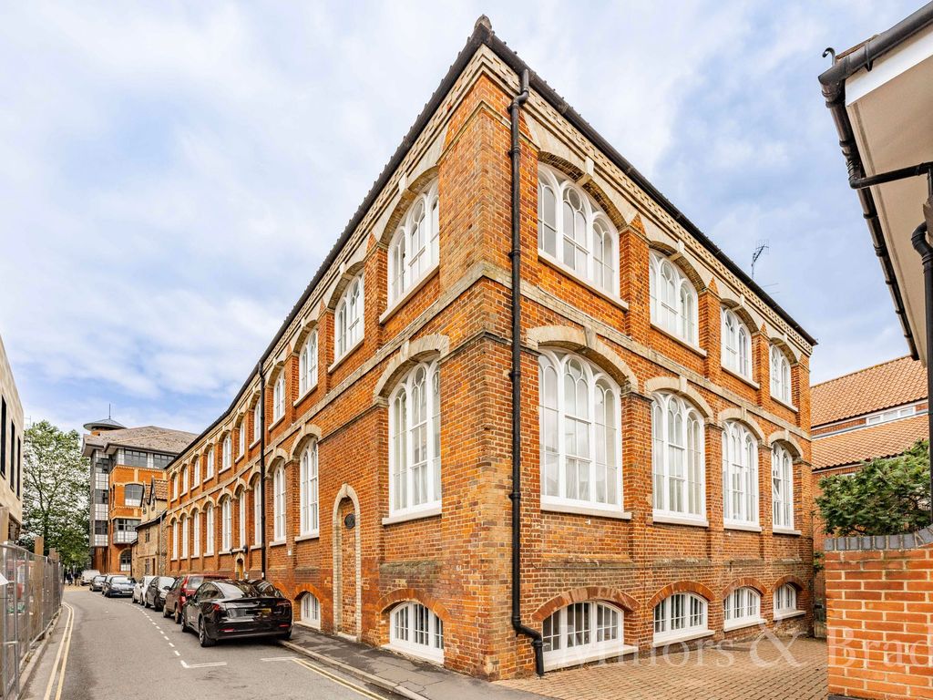 2 bed flat for sale in St. Georges Street, Norwich NR3, £100,000