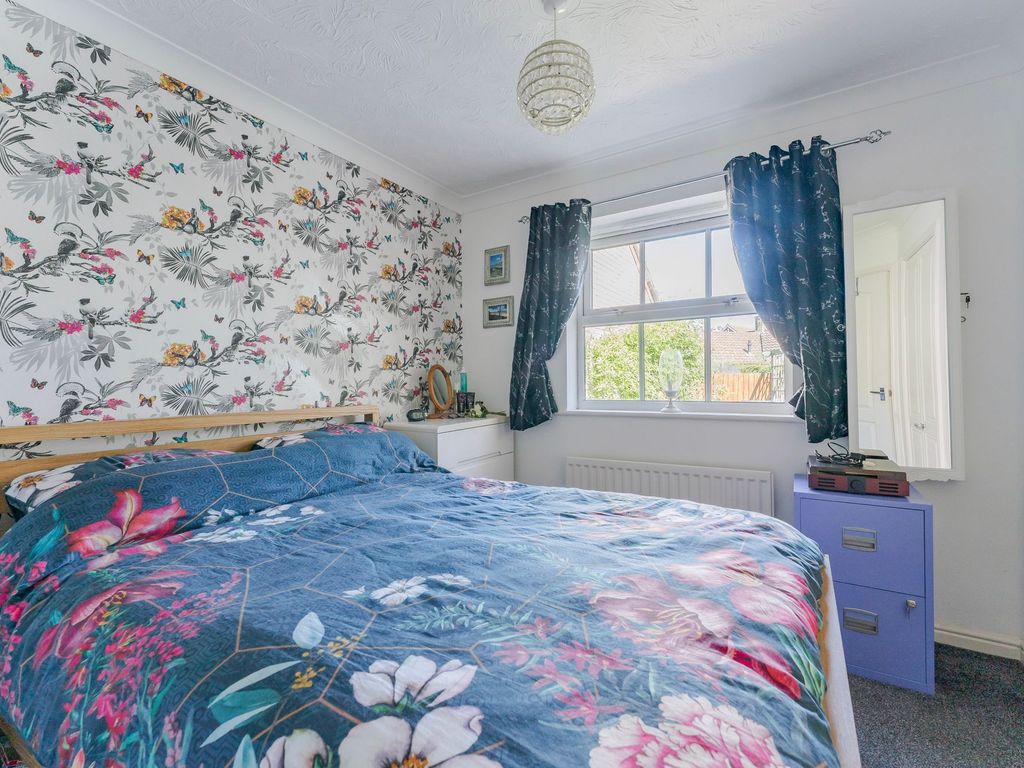 2 bed detached bungalow for sale in Admirals Way, Hethersett NR9, £300,000