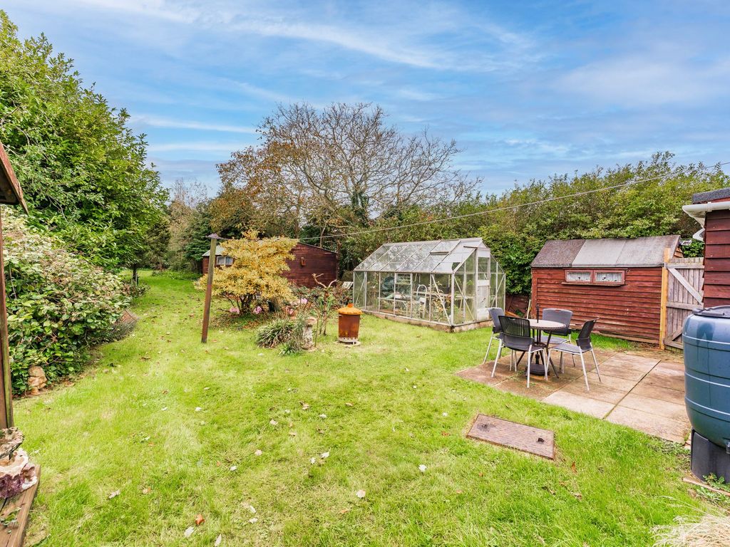 3 bed detached bungalow for sale in Bradfield Road, Southrepps NR11, £400,000
