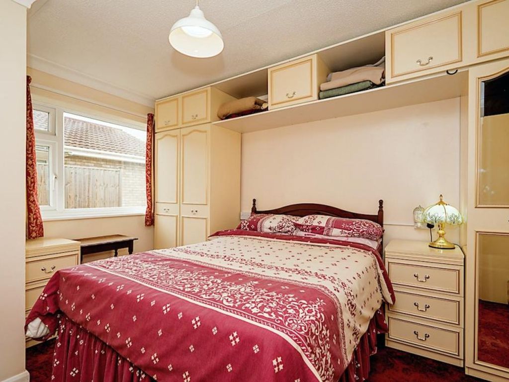 3 bed detached bungalow for sale in Mill Street, Bradenham IP25, £325,000