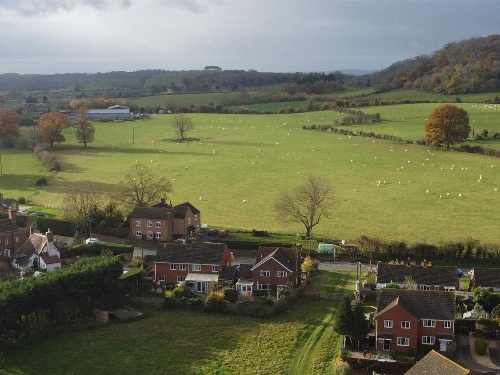 4 bed detached house for sale in Main Road, Tirley, Gloucester GL19, £350,000