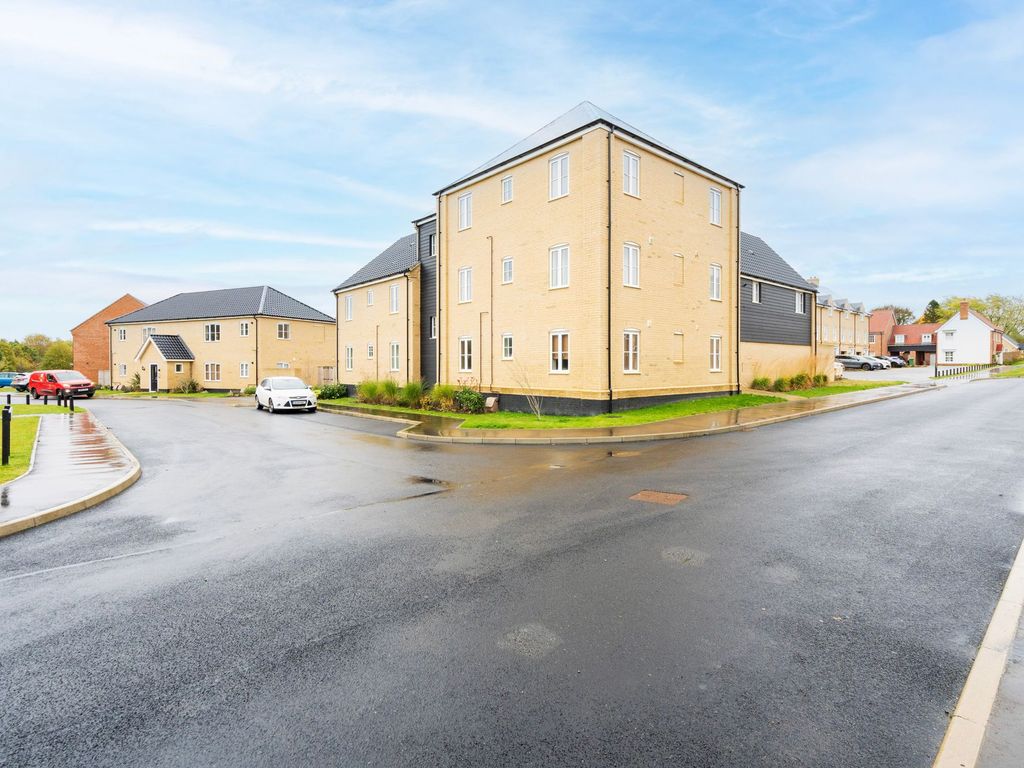 2 bed flat for sale in Charles Marler Way, Blofield NR13, £85,500