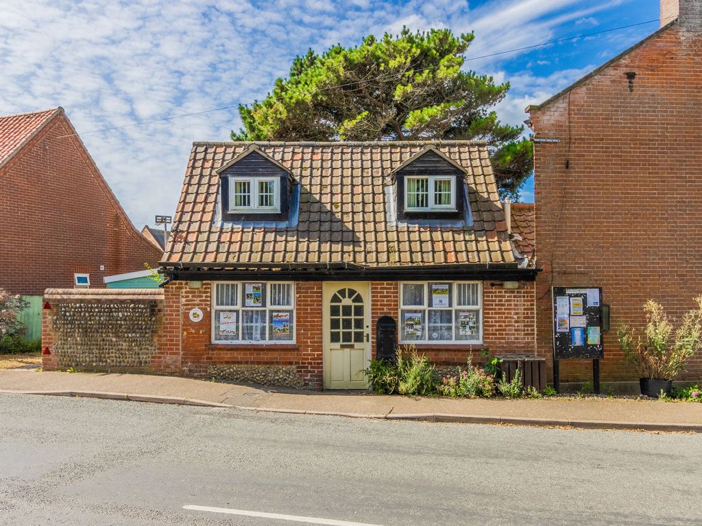 1 bed cottage for sale in The Street, Happisburgh NR12, £90,000