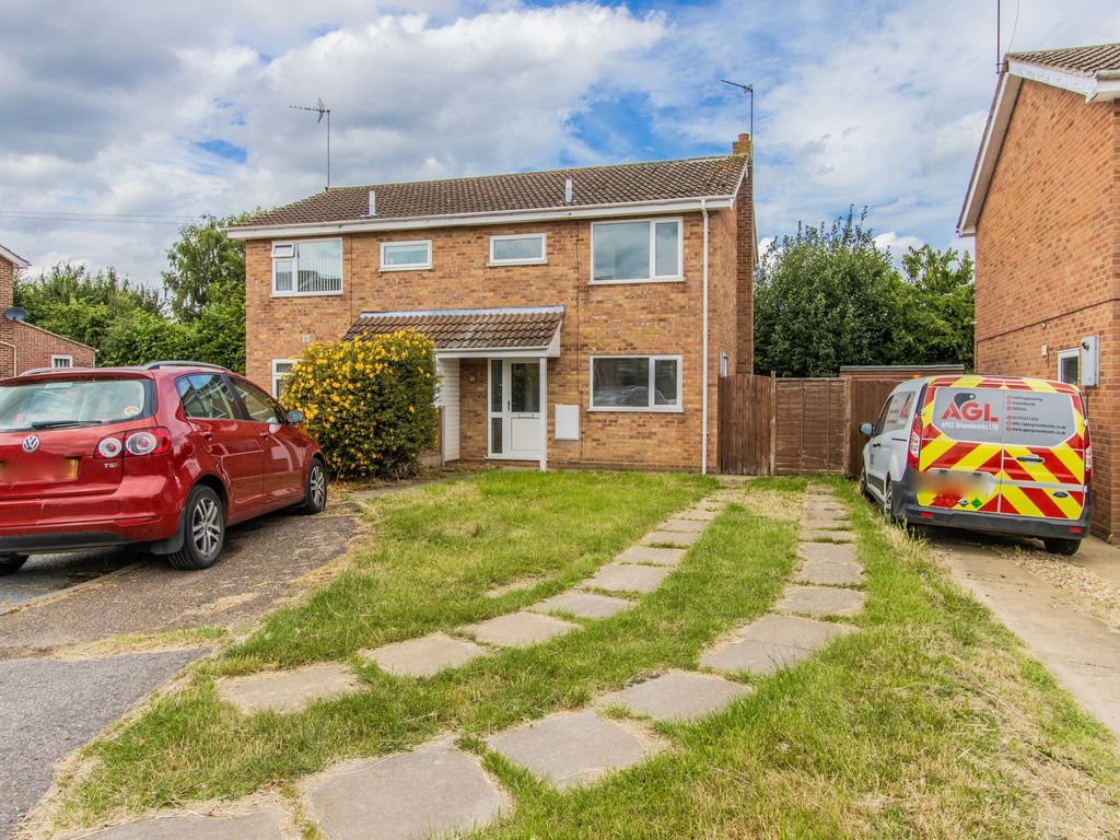 3 bed semi-detached house for sale in Manorfield Close, Ormesby NR29, £170,000