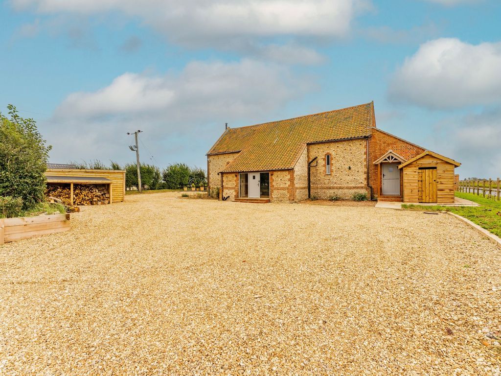 5 bed barn conversion for sale in Mundesley Road, Knapton NR28, £900,000
