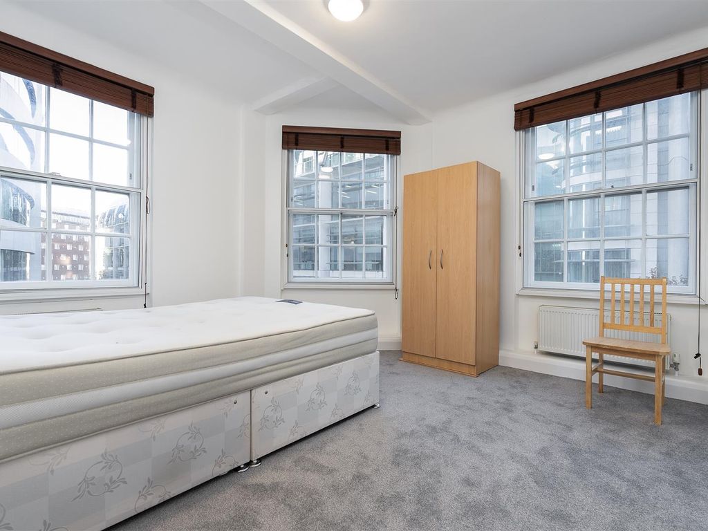 3 bed flat to rent in Great Cumberland Place, London W1H, £4,300 pcm