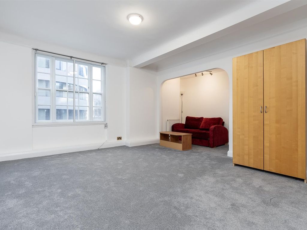 3 bed flat to rent in Great Cumberland Place, London W1H, £4,300 pcm