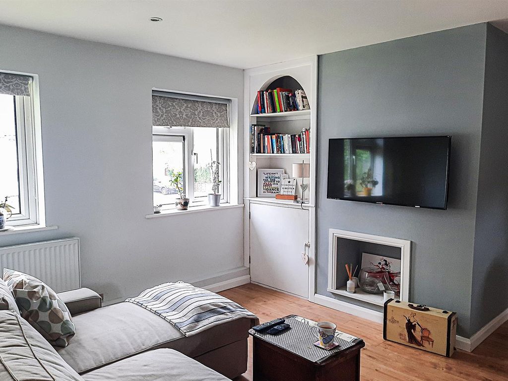 1 bed flat for sale in Ditton Fields, Cambridge CB5, £235,000