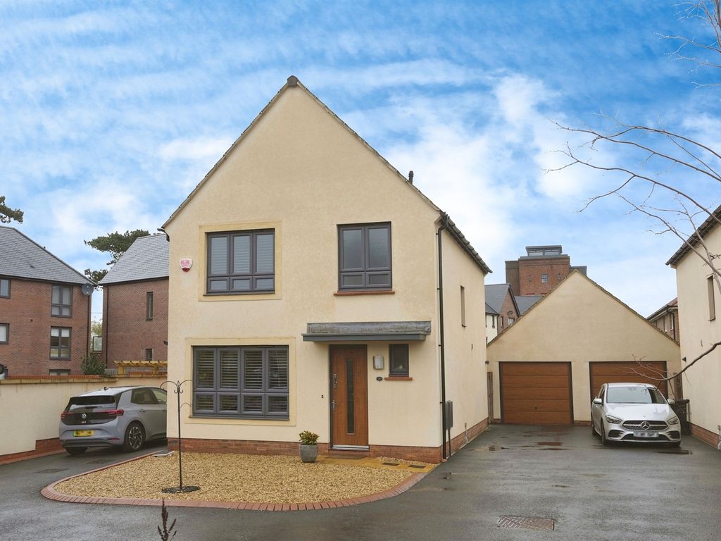 3 bed detached house for sale in Worrell Road, Frenchay, Bristol BS16, £475,000