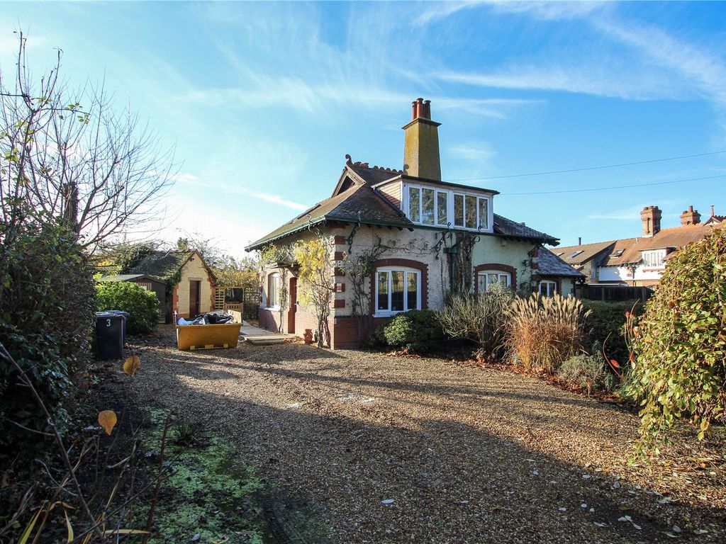 2 bed semi-detached house for sale in Villa Road, Impington, Cambridge CB24, £425,000