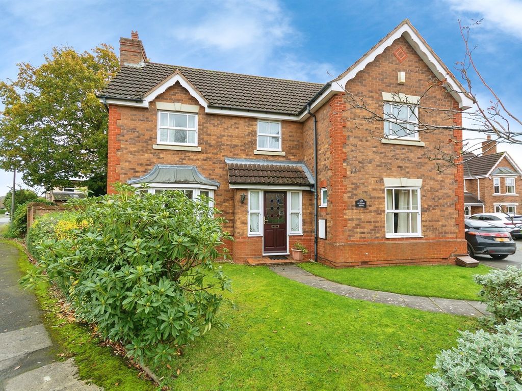 4 bed detached house for sale in Glaston Drive, Solihull B91, £725,000