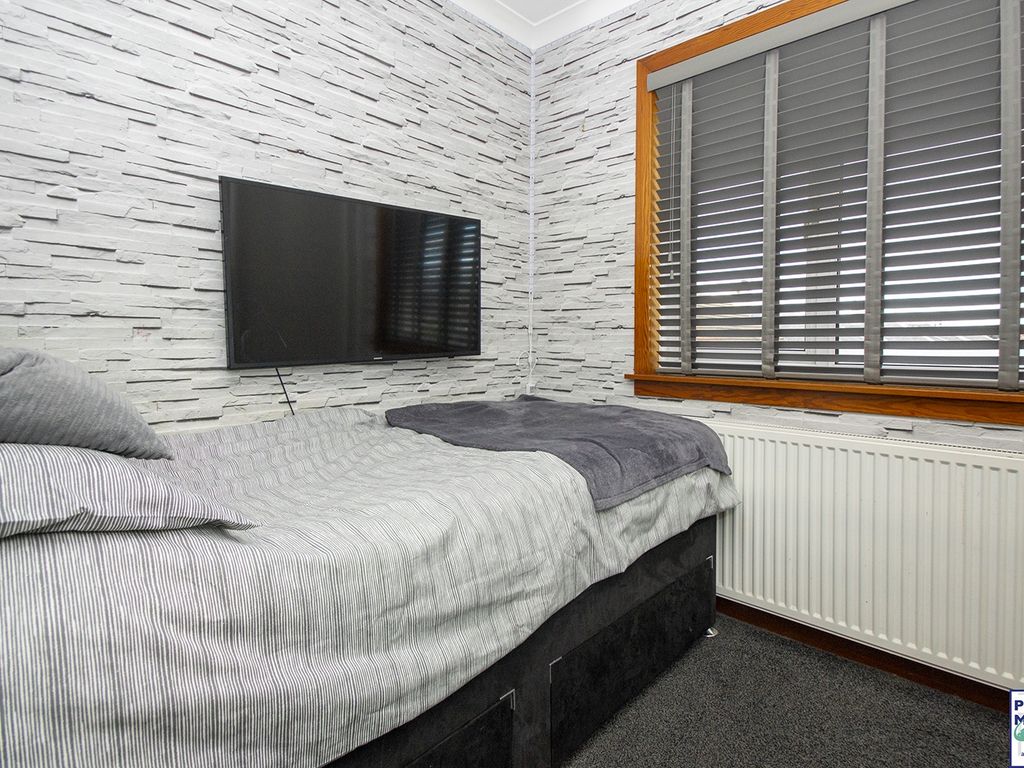 3 bed semi-detached house for sale in Heathpark, Ayr KA8, £174,995
