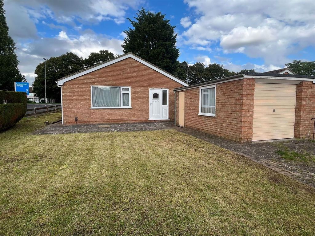3 bed detached bungalow for sale in Bede Close, Stockton-On-Tees TS19, £175,000