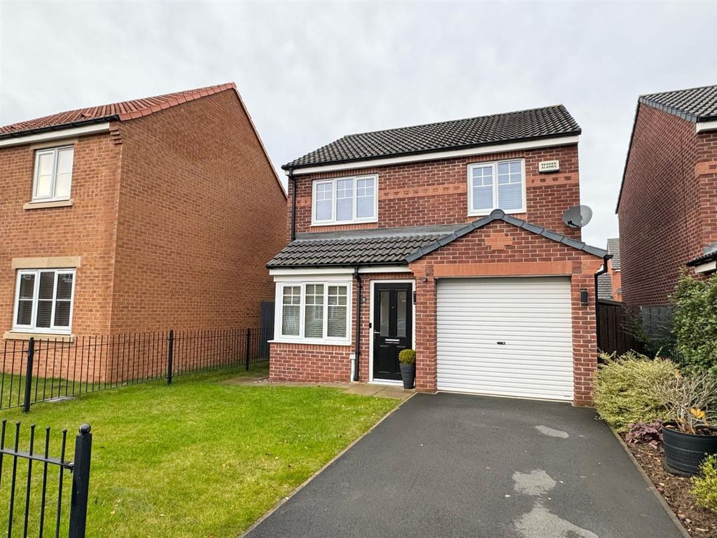 3 bed detached house for sale in Taurus Close, Stockton-On-Tees TS18, £215,000