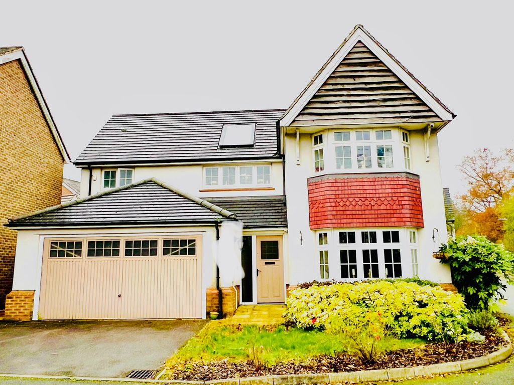 4 bed detached house for sale in Field Drive, Crawley Down, Crawley RH10, £900,000