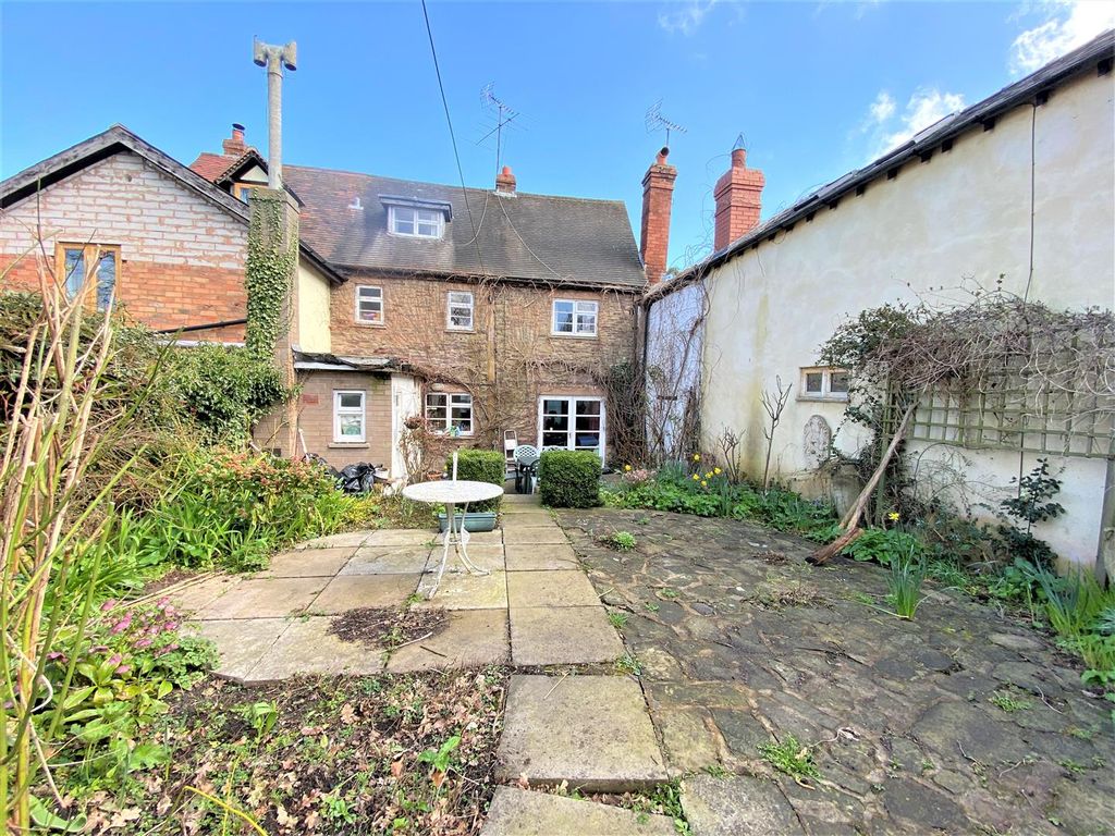 4 bed cottage for sale in Hereford Road, Weobley, Hereford HR4, £450,000