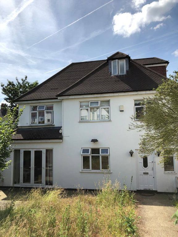 9 bed detached house for sale in Leeside Crescent, Temple Fortune, Golders Green NW11, £1,600,000