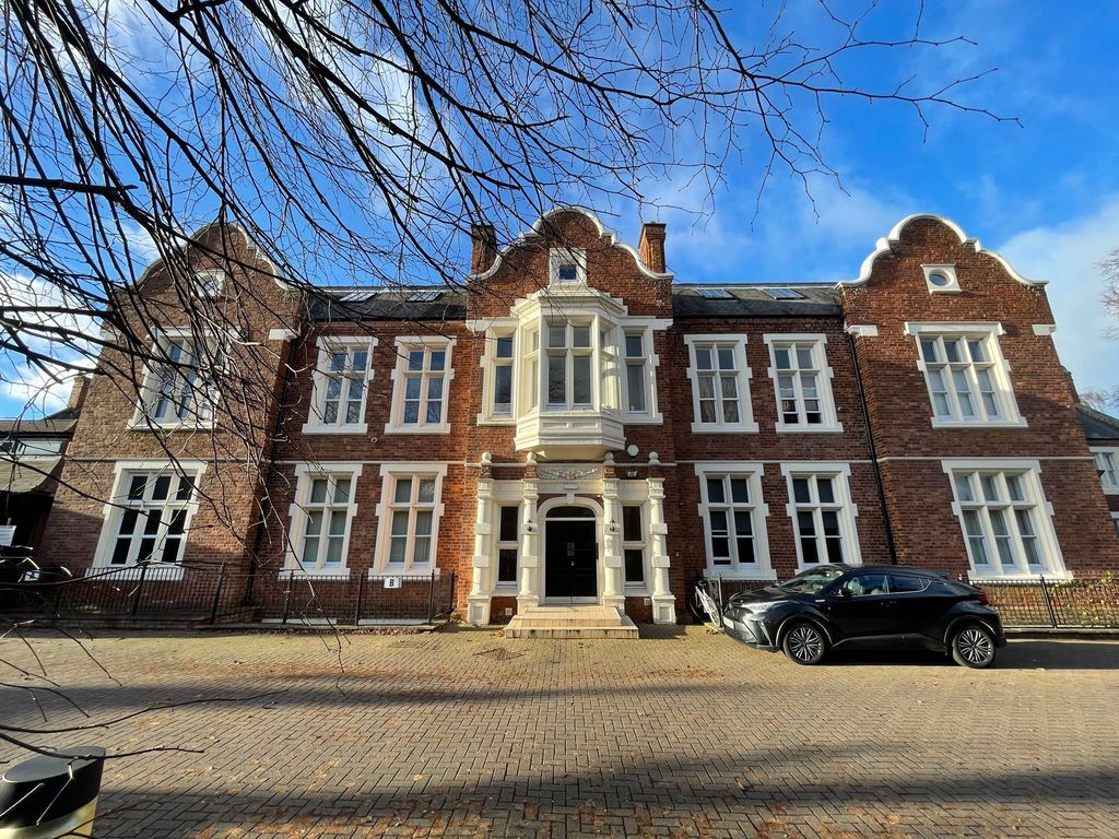 4 bed flat for sale in Court Lane, Durham DH1, £335,000