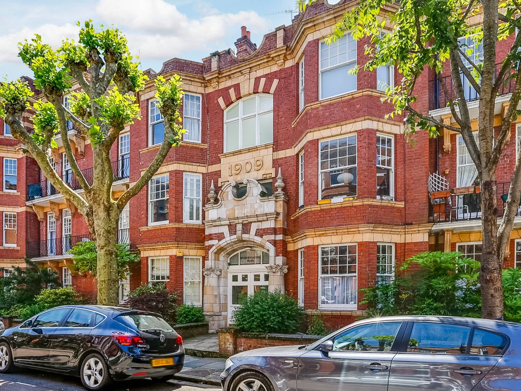 3 bed flat for sale in Riverview Gardens, Barnes SW13, £950,000
