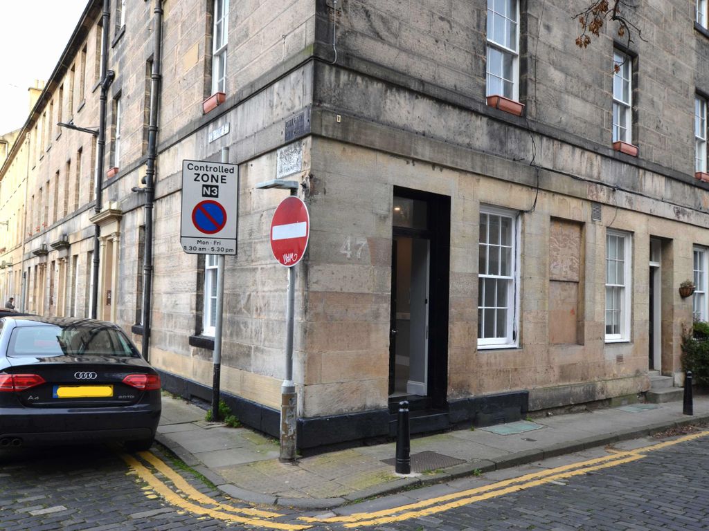 Office to let in Dean Street, Edinburgh EH4, £20,000 pa
